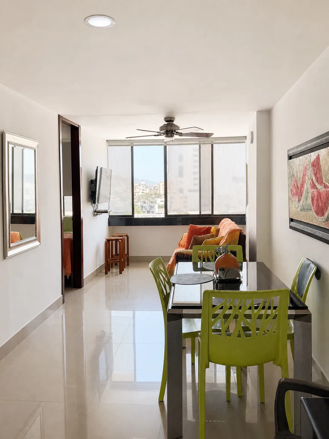 Sala y comedor de Caribbean Coastal Apartment
